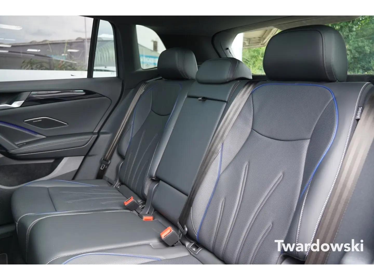 Tiguan 4Motion R-Line Memo AHK Pano Sofort Verfü