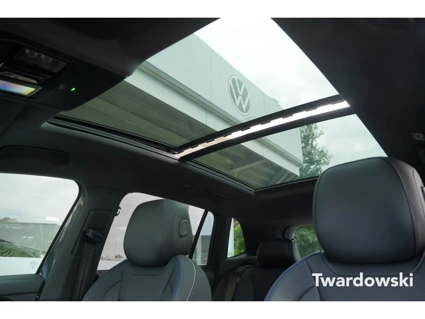 Tiguan 4Motion R-Line Memo AHK Pano Sofort Verfü