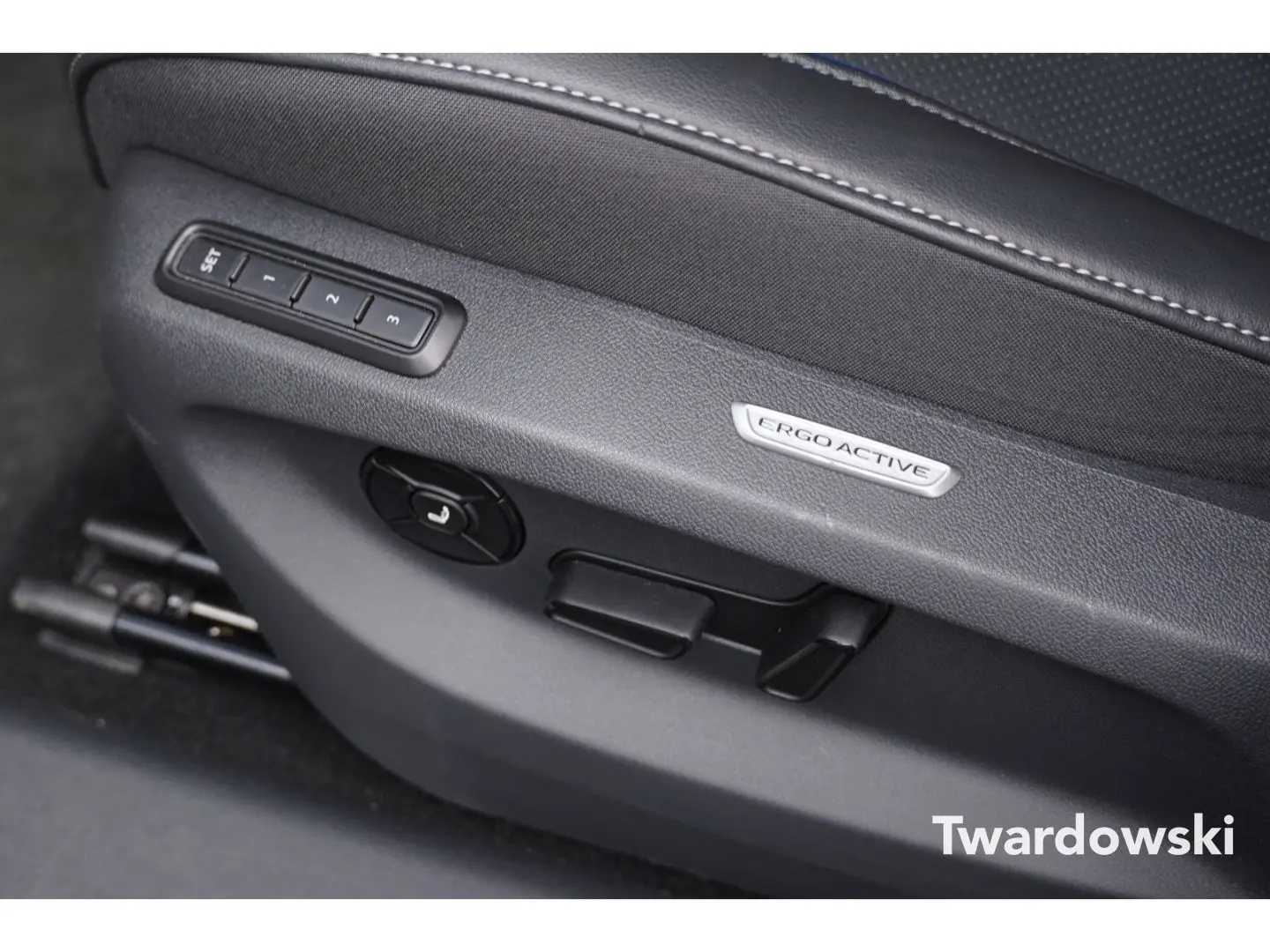 Tiguan 4Motion R-Line Memo AHK Pano Sofort Verfü