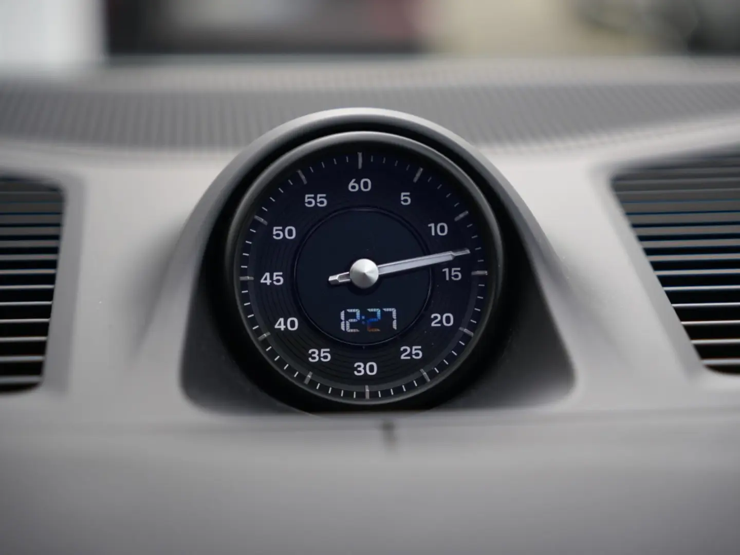 E-Hybrid Coupé ACC-LUFTF-PANO-HD-AHK-HUD-BOSE-RS