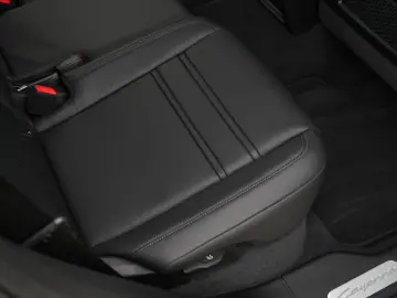 E-Hybrid Coupé ACC-LUFTF-PANO-HD-AHK-HUD-BOSE-RS