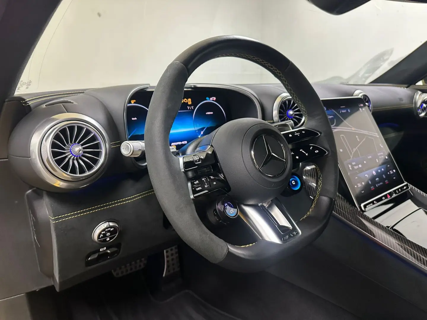 GT 63 4MATIC   AERODYNAMIK PERFORML SITZE 21