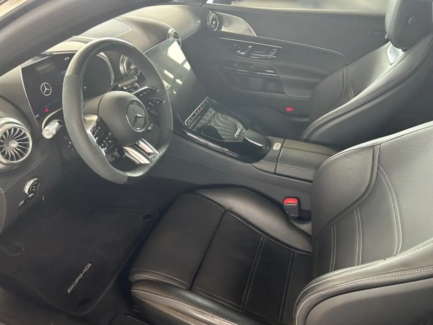 AMG GT 63 4M  AMG 20'' Digital Burmester