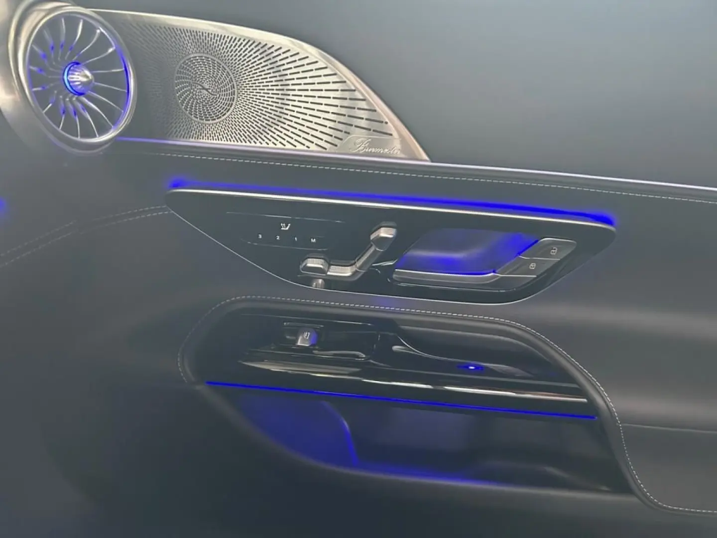 AMG GT 63 4M  AMG 20'' Digital Burmester