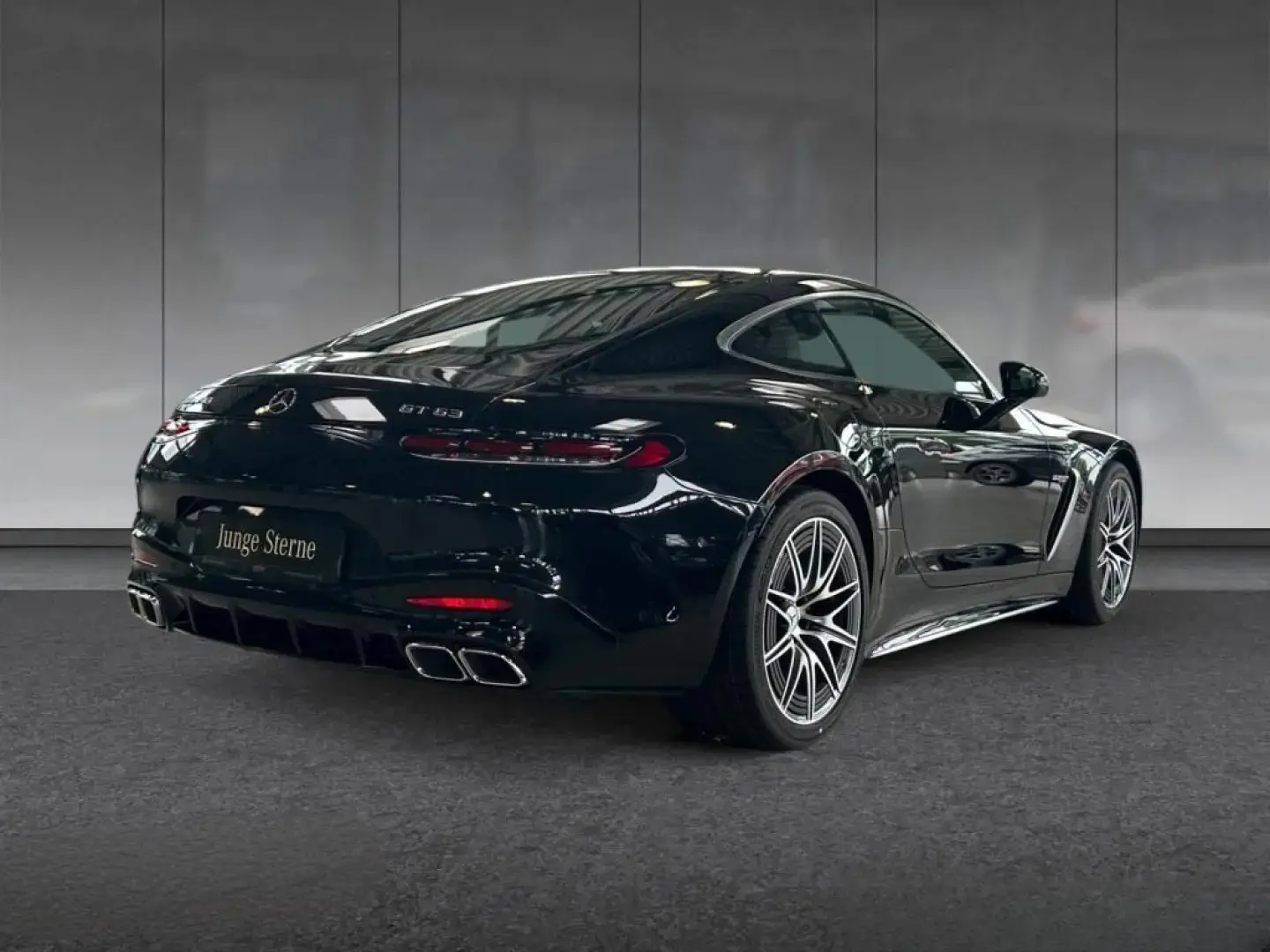 AMG GT 63 4M  AMG 20'' Digital Burmester