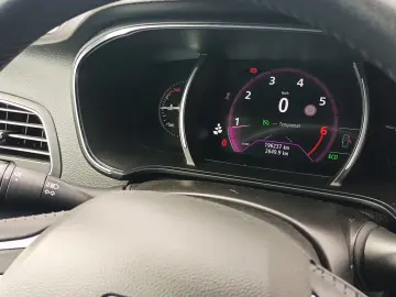 Renault Megane 1.33 tce 116 CP EURO 6 LIMITED  GARANTIE