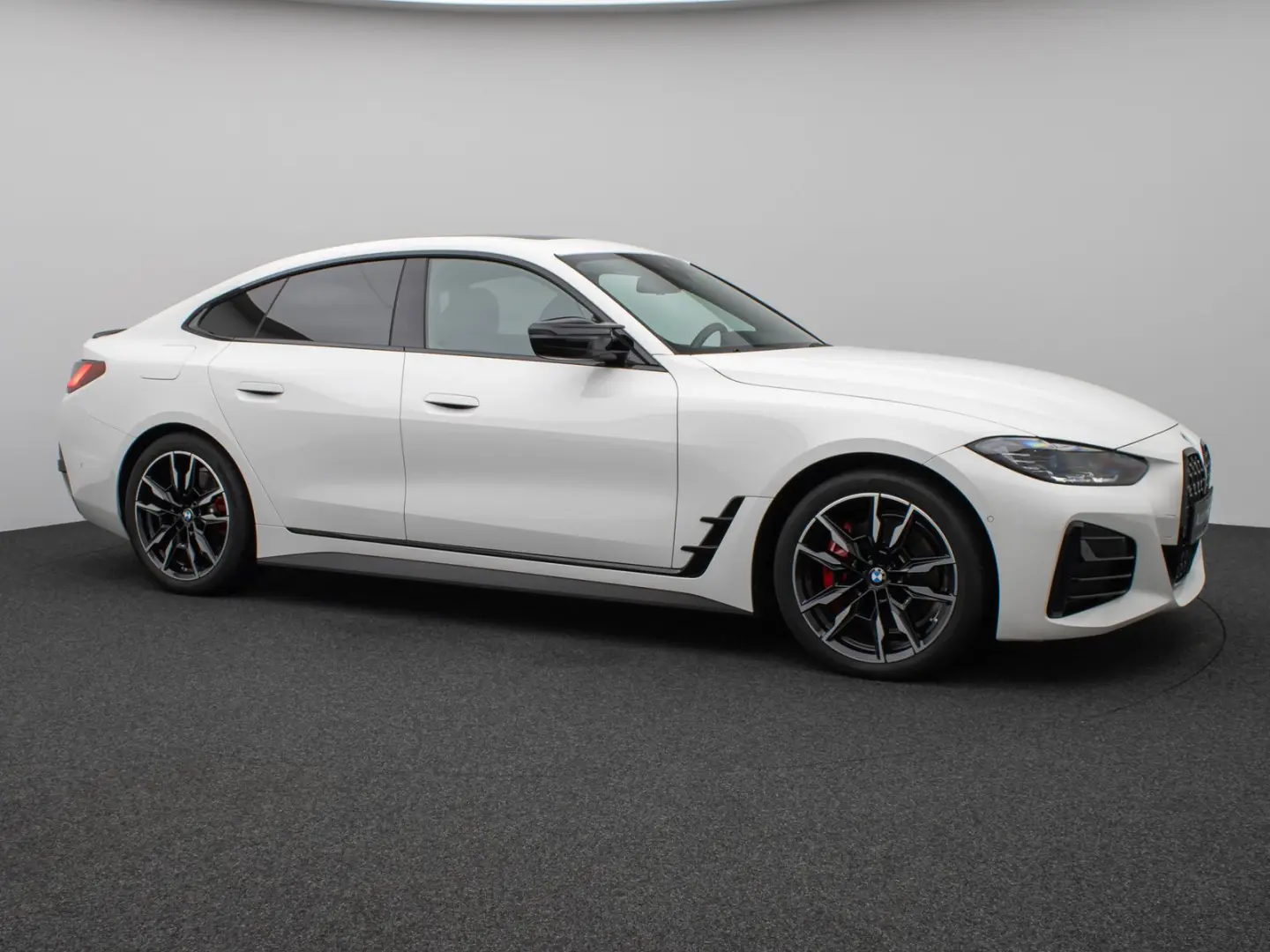 M440i xD Gran Coupé Glasdach Kamera HUD DAB H K