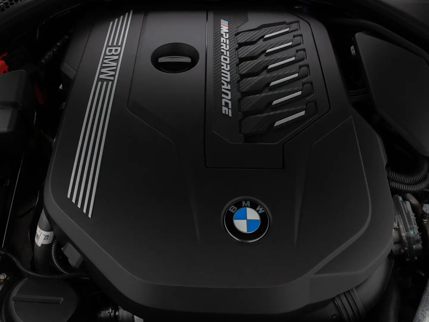 M440i xD Gran Coupé Glasdach Kamera HUD DAB H K