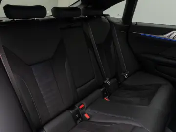 M440i xD Gran Coupé Glasdach Kamera HUD DAB H K