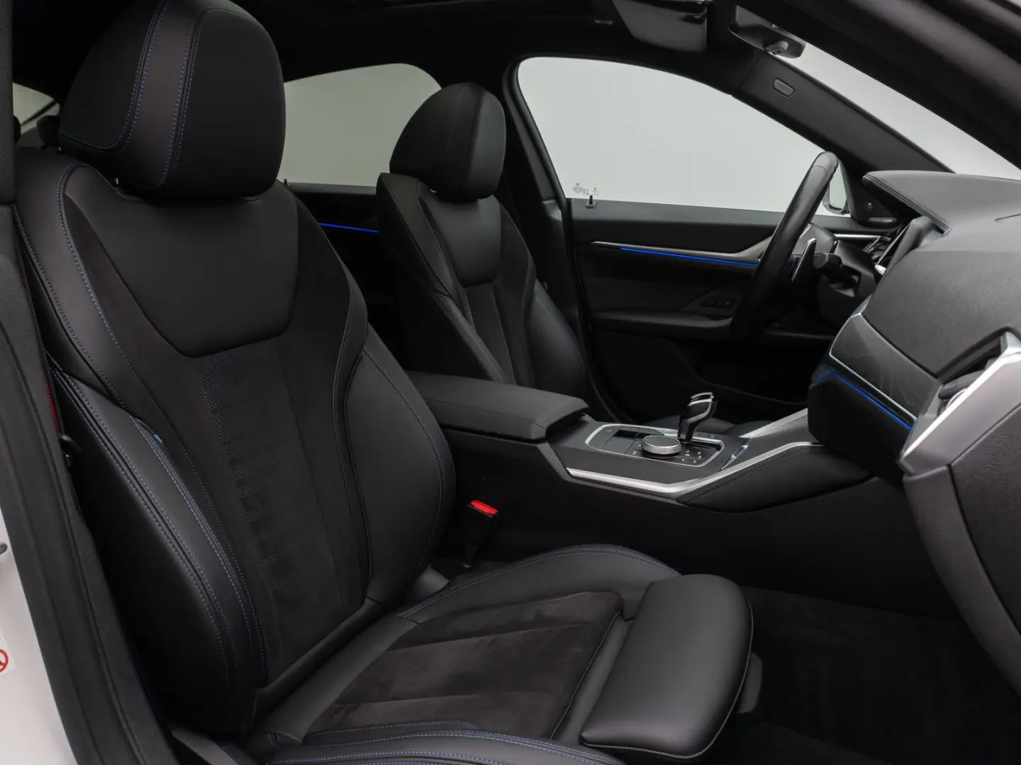 M440i xD Gran Coupé Glasdach Kamera HUD DAB H K