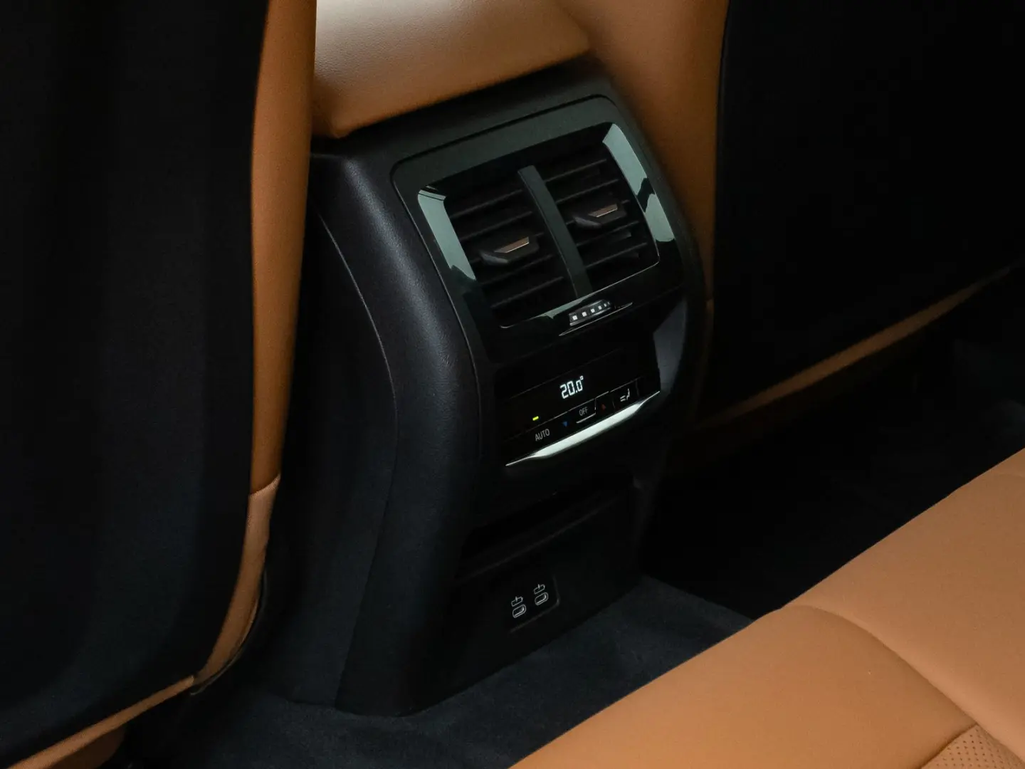 X4 xD30d Kamera DAB CockPitPlus AHK Sport LED