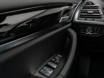 X3 xD30e Kamera HUD Lenkrhzg Stop&Go AHK Sport