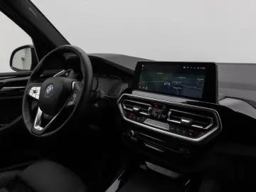 X3 xD30e Kamera HUD Lenkrhzg Stop&Go AHK Sport