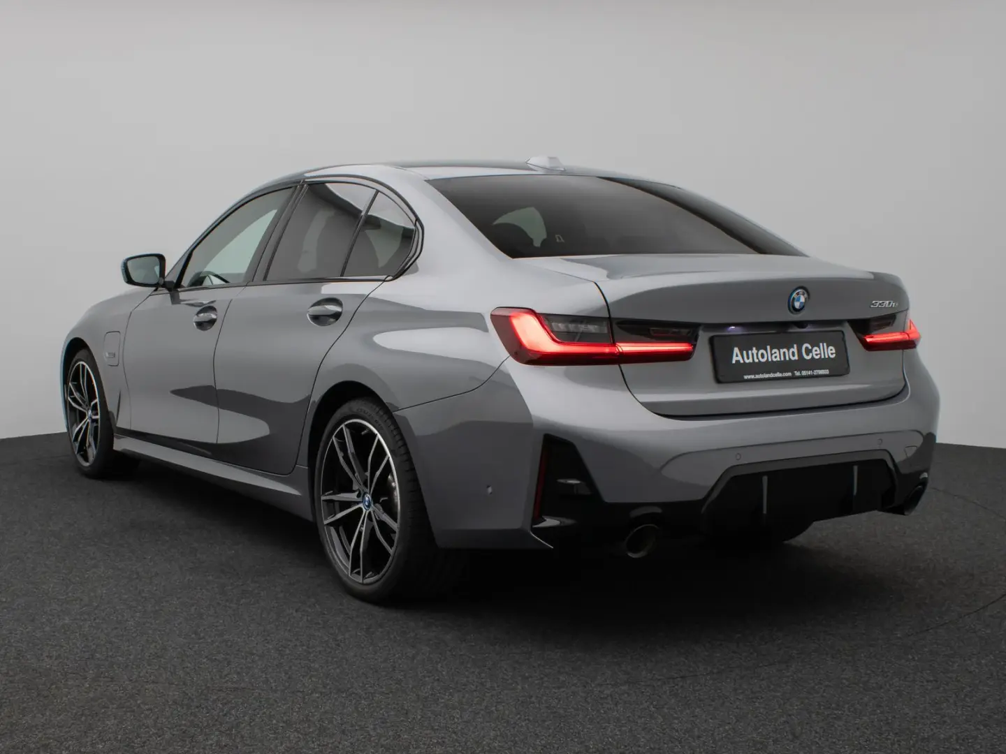 330e M Sport Kamera DAB HiFi Stop&Go Komfort 19