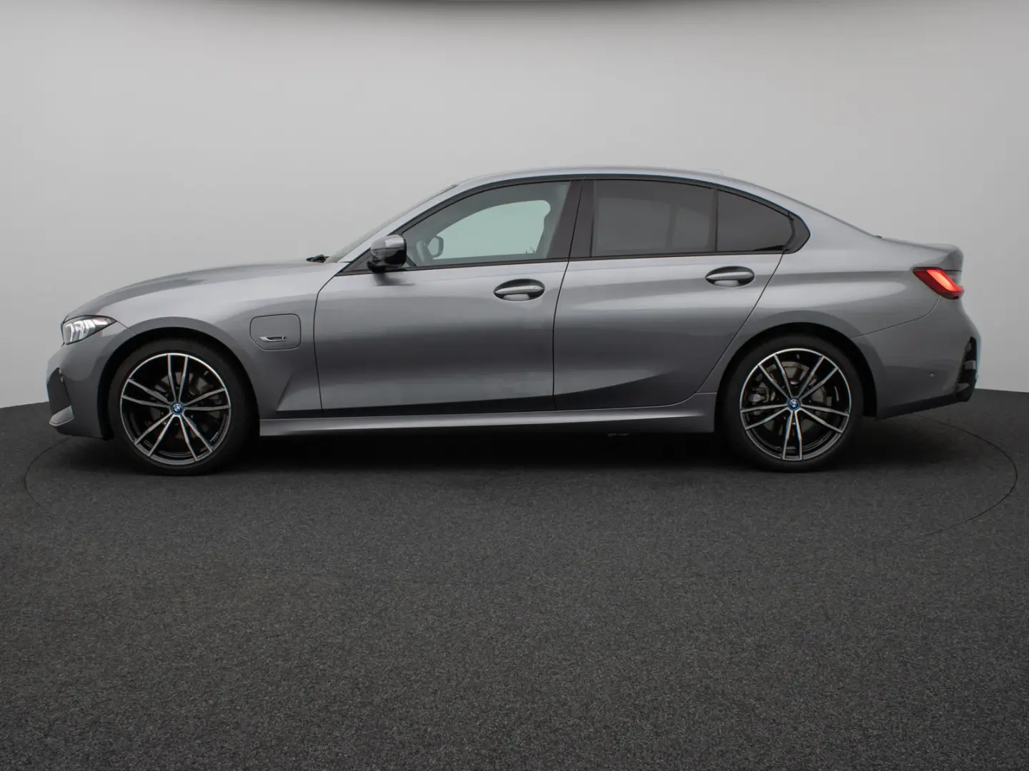 330e M Sport Kamera DAB HiFi Stop&Go Komfort 19