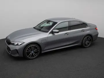 330e M Sport Kamera DAB HiFi Stop&Go Komfort 19