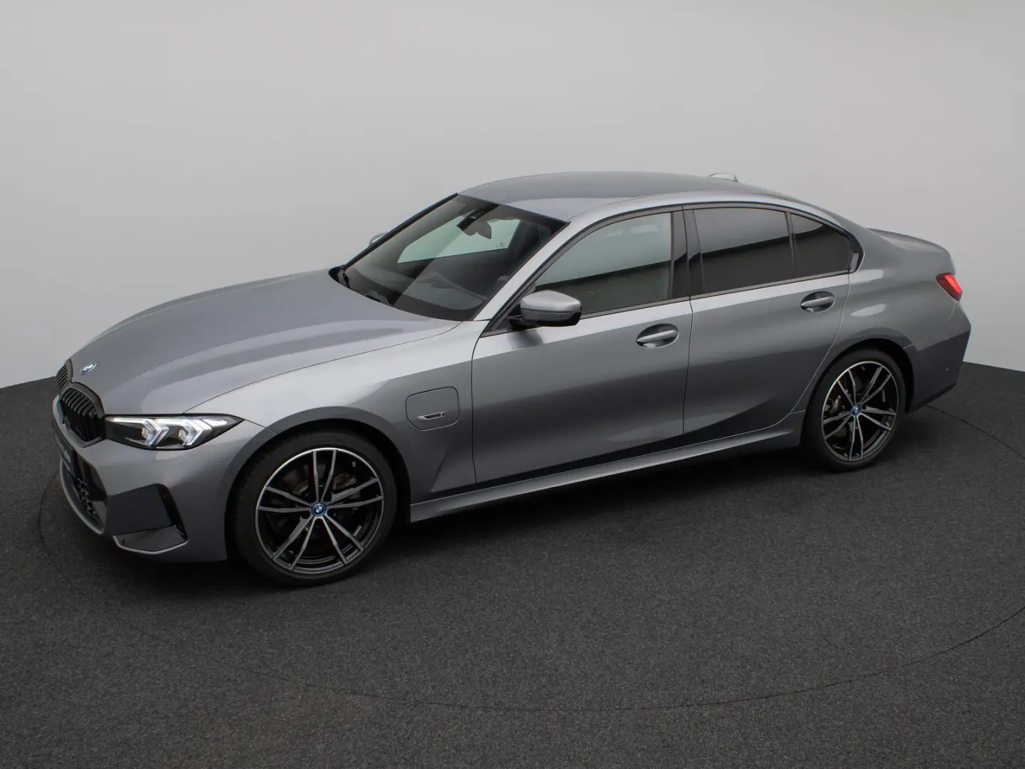 330e M Sport Kamera DAB HiFi Stop&Go Komfort 19