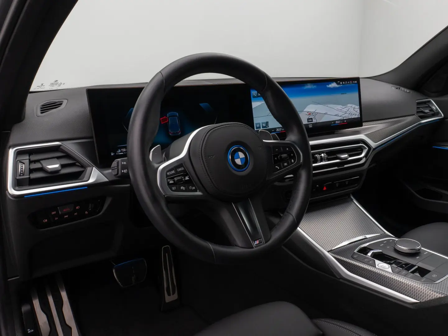 330e M Sport Kamera DAB HiFi Stop&Go Komfort 19