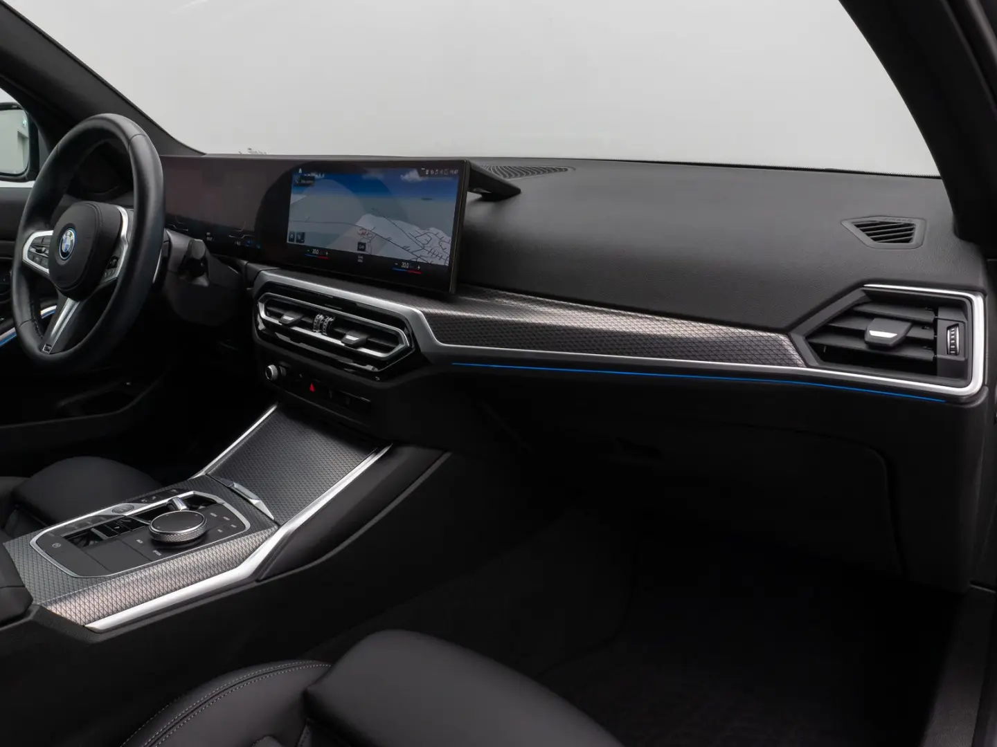 330e M Sport Kamera DAB HiFi Stop&Go Komfort 19