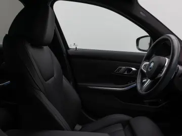 330e M Sport Kamera DAB HiFi Stop&Go Komfort 19