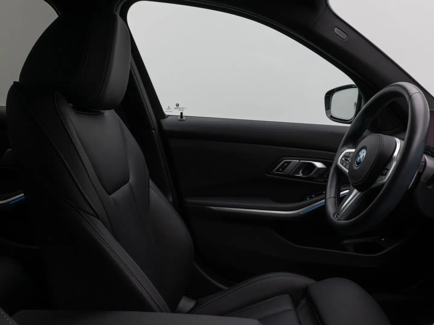 330e M Sport Kamera DAB HiFi Stop&Go Komfort 19