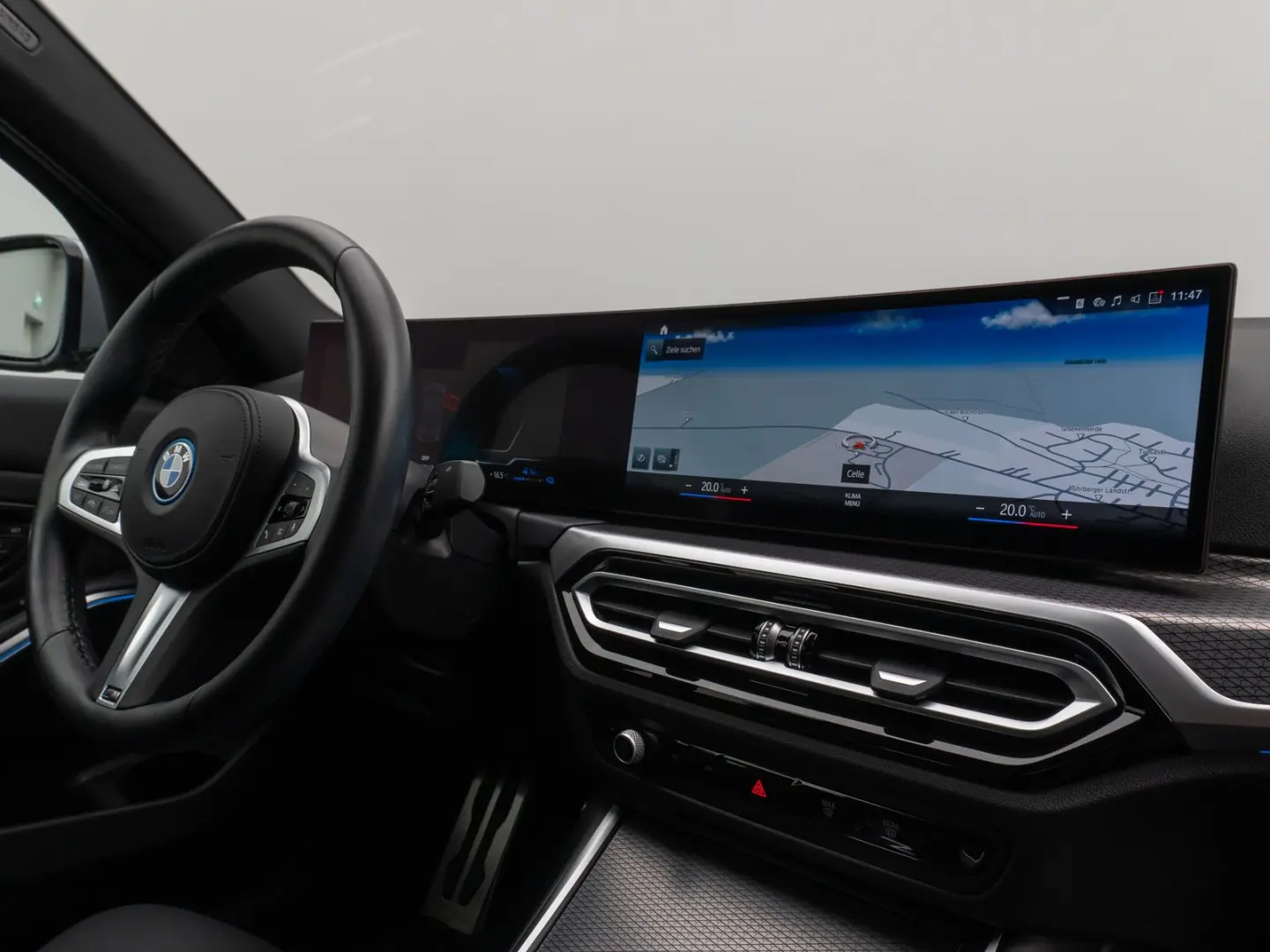 330e M Sport Kamera DAB HiFi Stop&Go Komfort 19