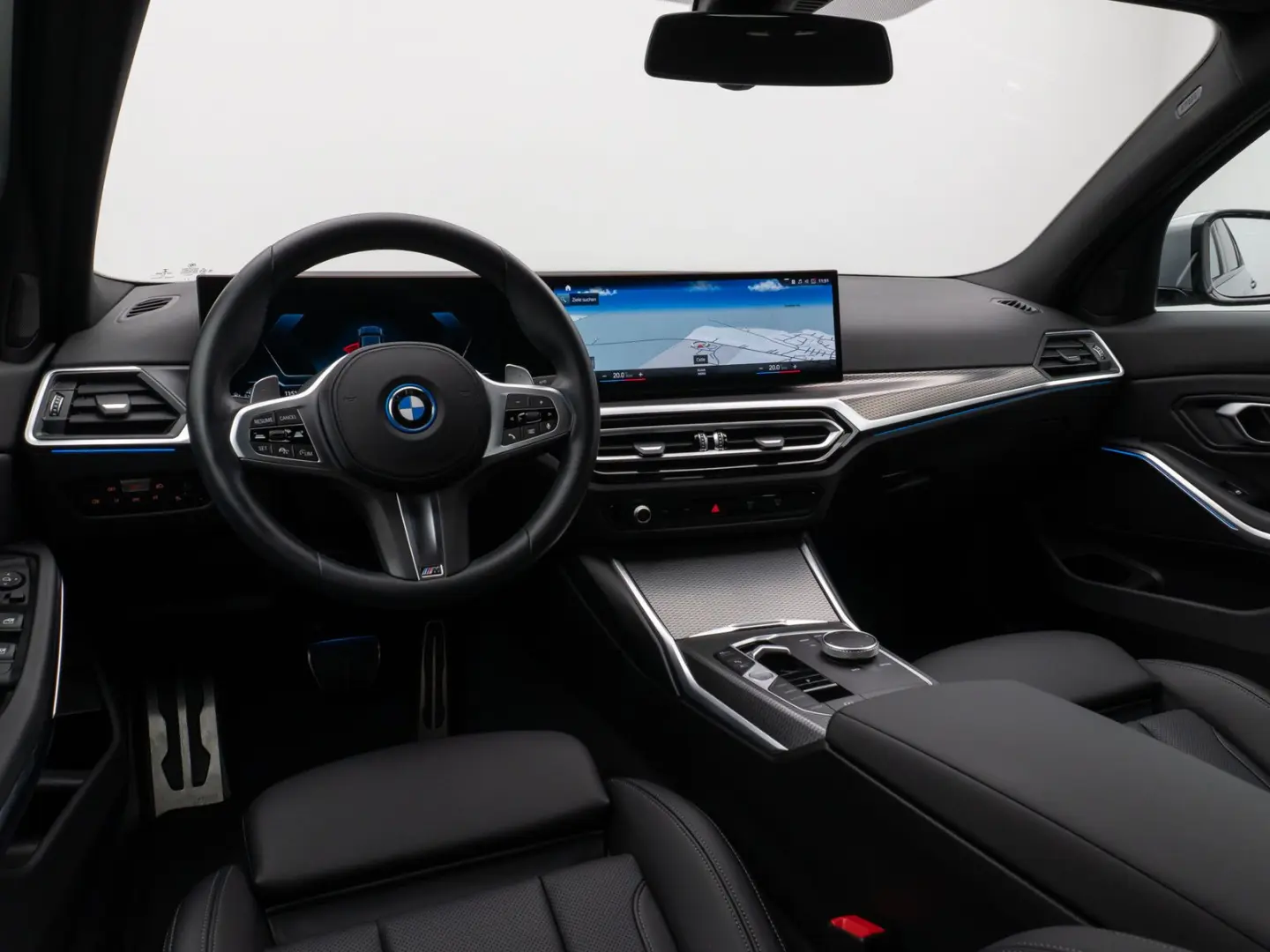 330e M Sport Kamera DAB HiFi Stop&Go Komfort 19