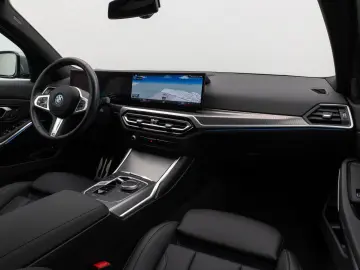 330e M Sport Kamera DAB HiFi Stop&Go Komfort 19