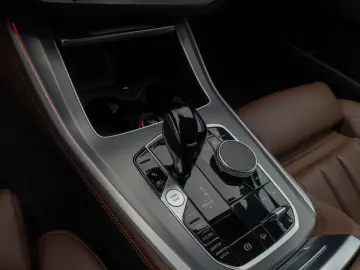 X5 xD45e M Sport Kamera Laser HUD DAB HiFi ACC