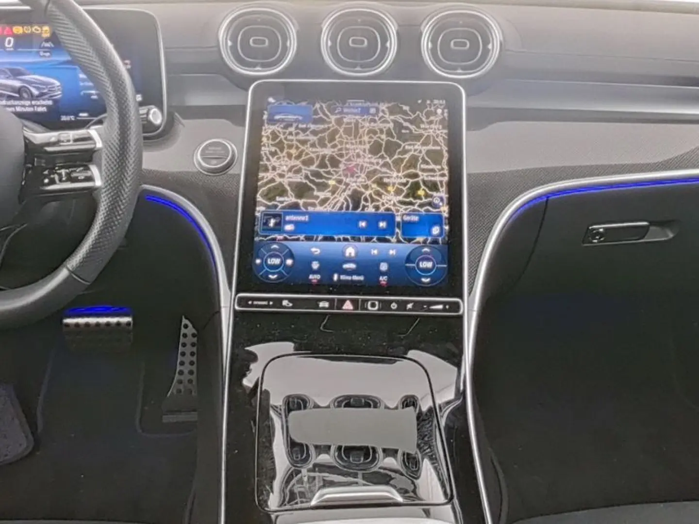 CLE 200 4M Coupe AMG 19'' LED Panorama-SD Kamera