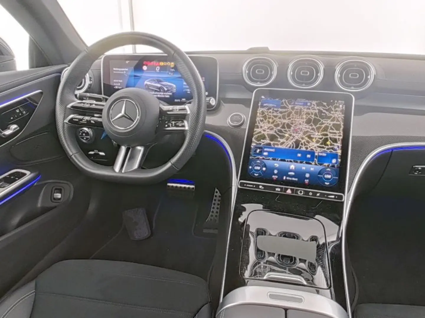 CLE 200 4M Coupe AMG 19'' LED Panorama-SD Kamera