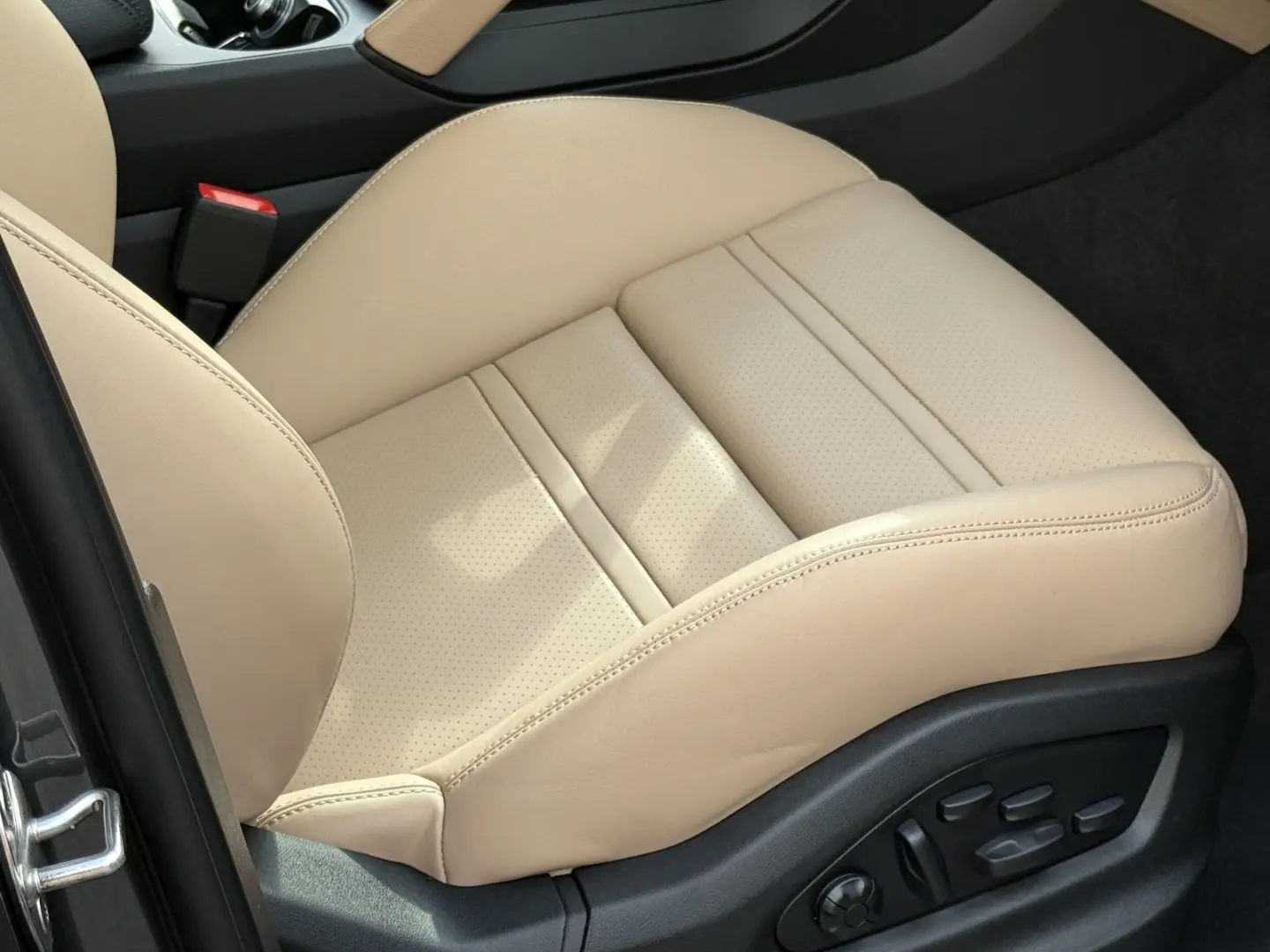 Cayenne E-Hybrid Coupe BEIFAHRERDISPLAY SPORTDES