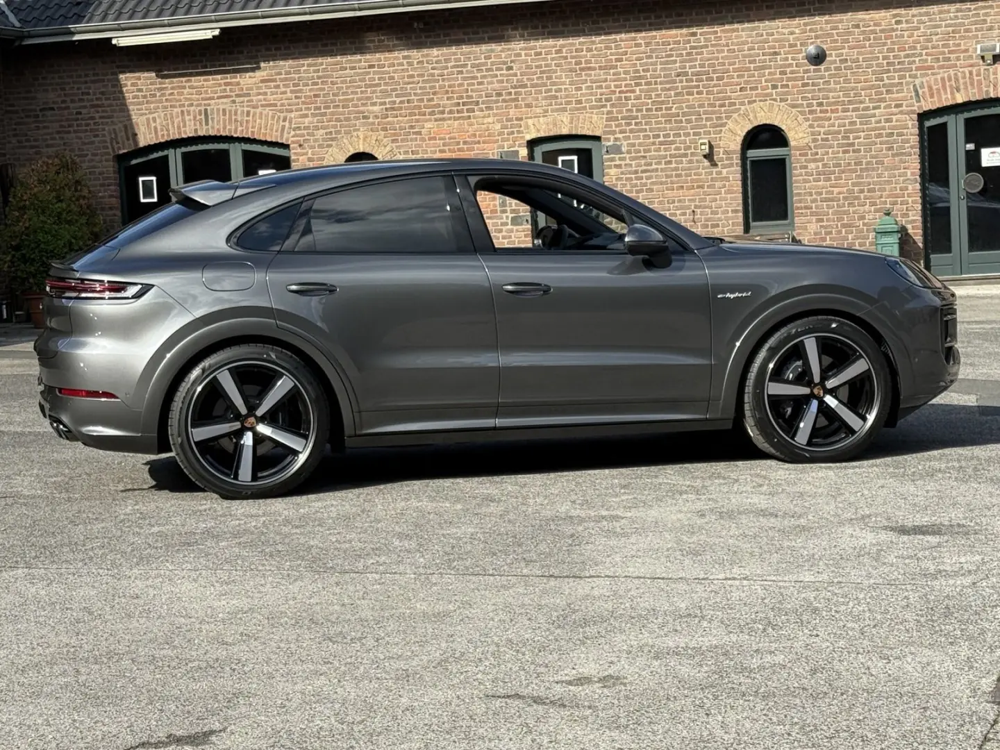 Cayenne E-Hybrid Coupe BEIFAHRERDISPLAY SPORTDES