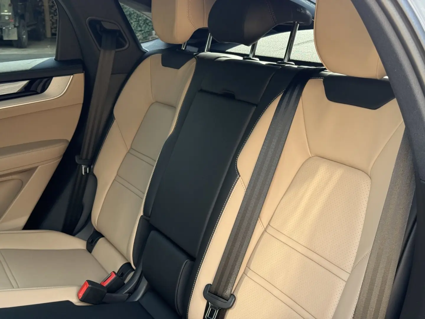 Cayenne E-Hybrid Coupe BEIFAHRERDISPLAY SPORTDES