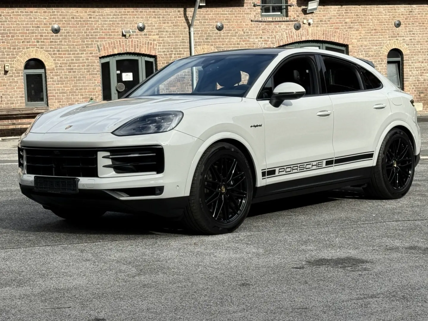Cayenne  E-Hybrid Coupe  BOSE HD-MATRIX 21 RS IN