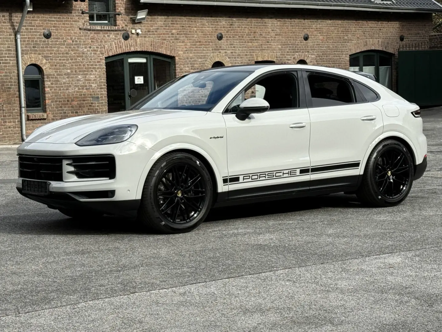 Cayenne  E-Hybrid Coupe  BOSE HD-MATRIX 21 RS IN