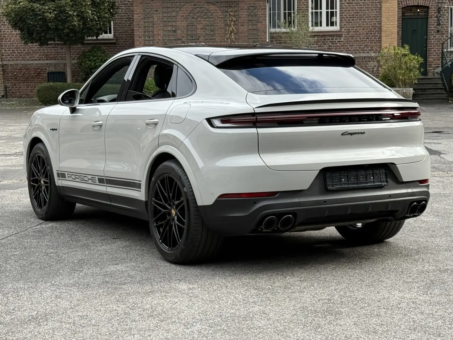 Cayenne  E-Hybrid Coupe  BOSE HD-MATRIX 21 RS IN