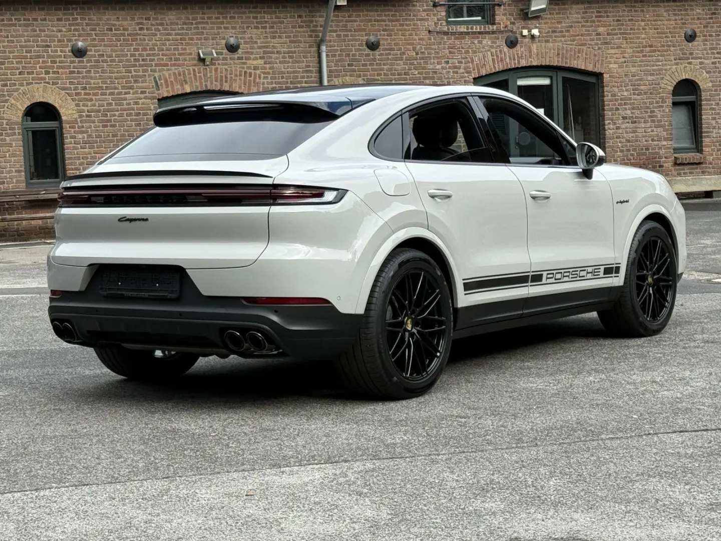 Cayenne  E-Hybrid Coupe  BOSE HD-MATRIX 21 RS IN