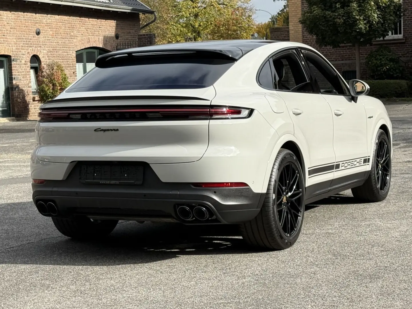 Cayenne  E-Hybrid Coupe  BOSE HD-MATRIX 21 RS IN