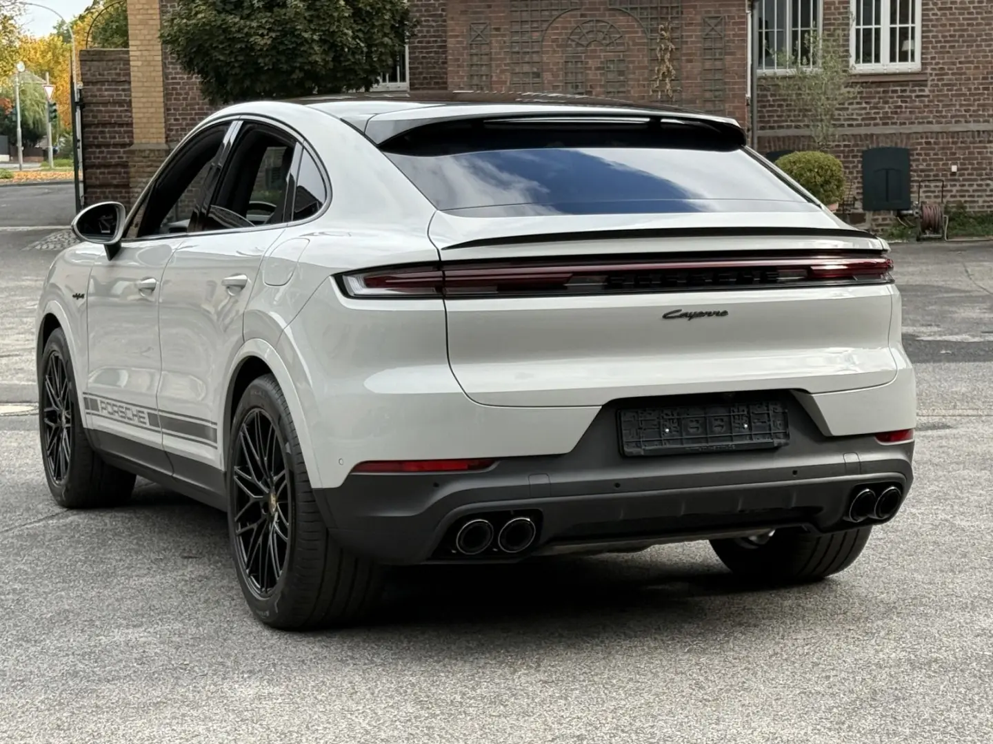 Cayenne  E-Hybrid Coupe  BOSE HD-MATRIX 21 RS IN