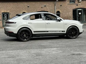 Cayenne  E-Hybrid Coupe  BOSE HD-MATRIX 21 RS IN