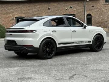 Cayenne  E-Hybrid Coupe  BOSE HD-MATRIX 21 RS IN