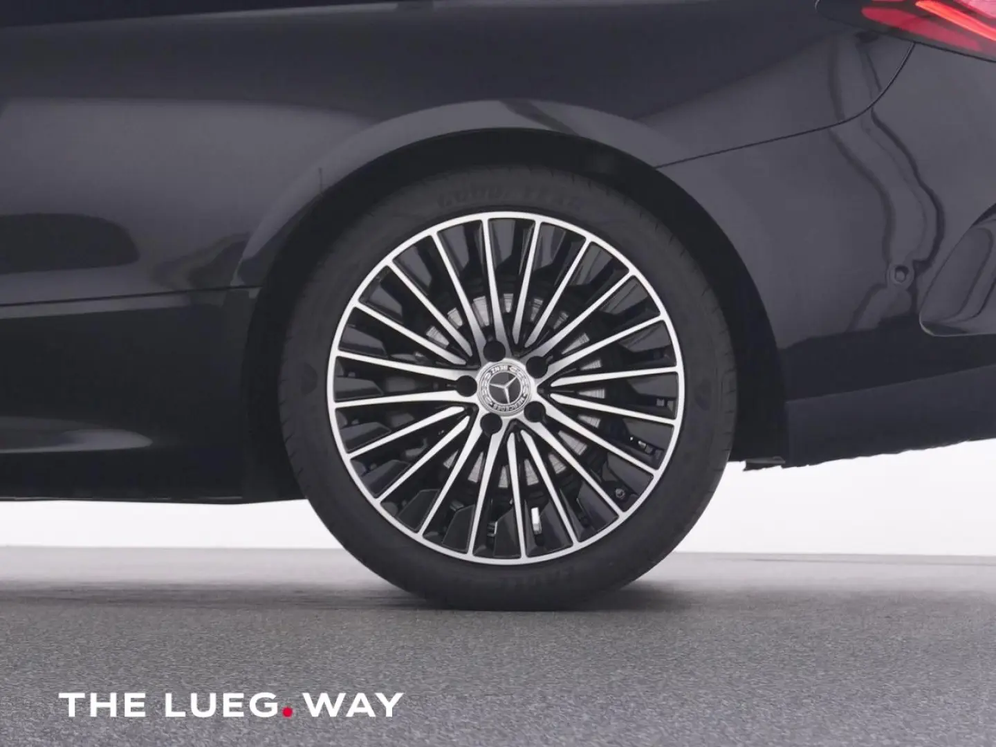 CLE 300 4M Coupé AMG NavPrm Pano Burm DLIGHT 360