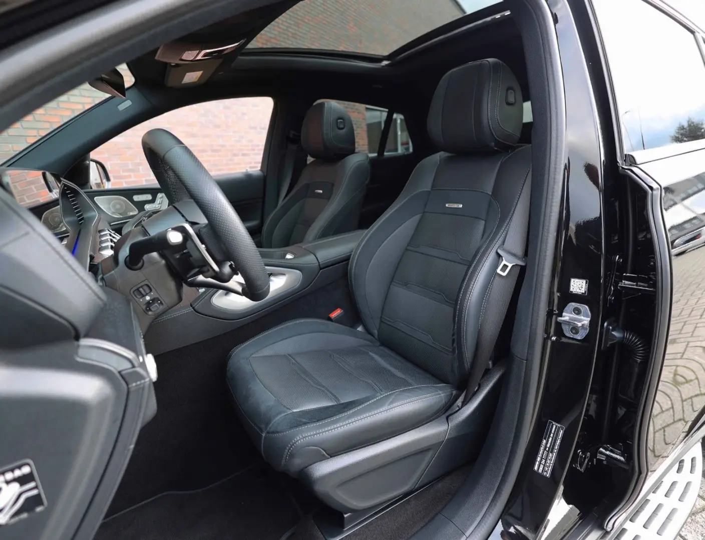 GLE 53 AMG Hybrid   Multicontour - Pano - AHK