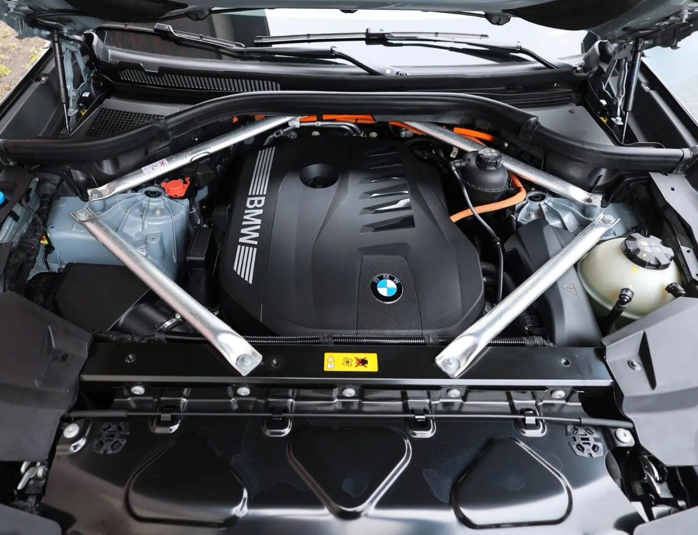 X5 50e xDrive   M Perf. - Pano - AHK - HUD