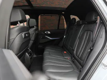 X5 50e xDrive   M Perf. - Pano - AHK - HUD