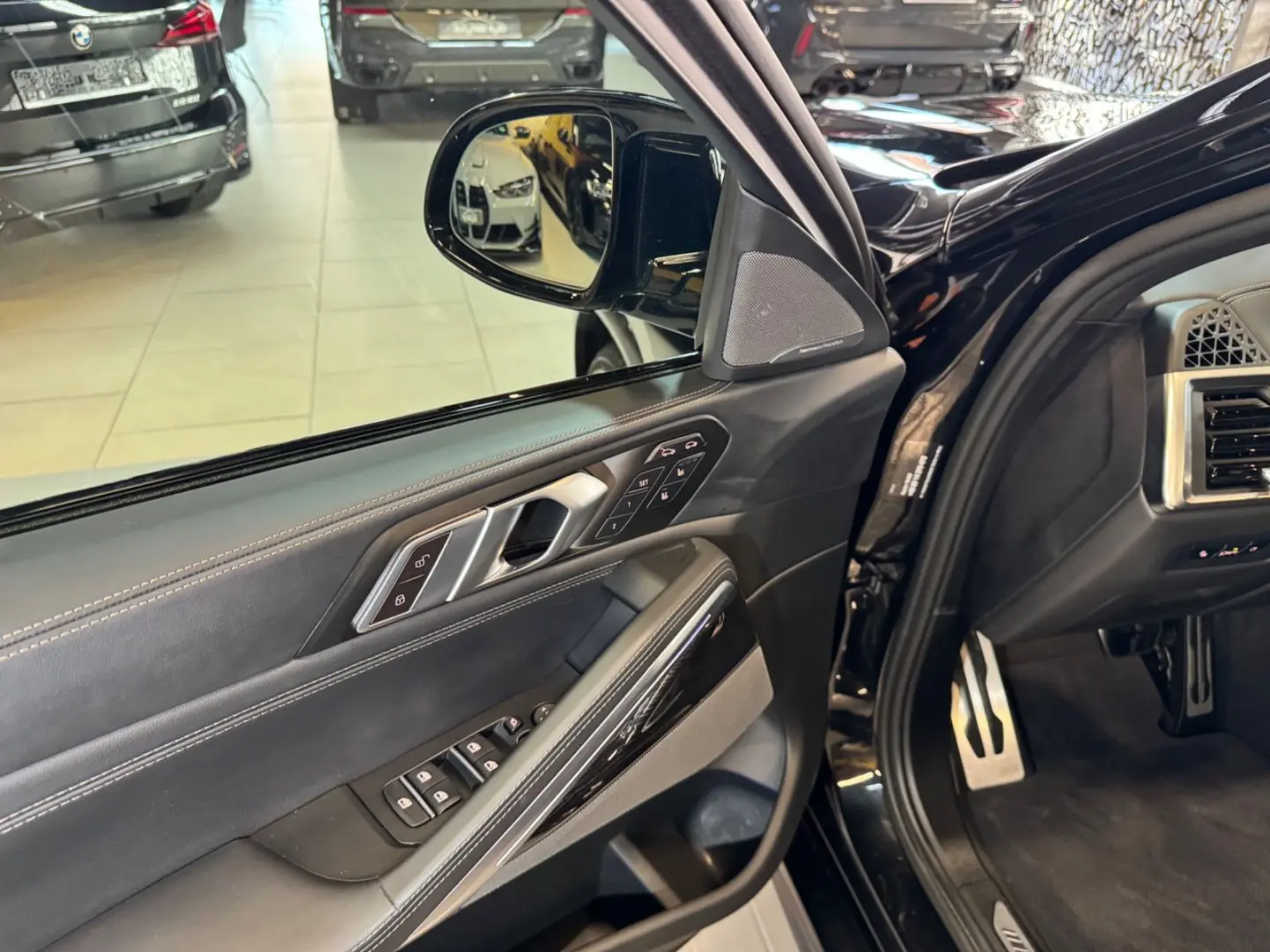 X6 M60~HUD~H&K~PANO~KAMERA 360~MASSAGE~AHK~22