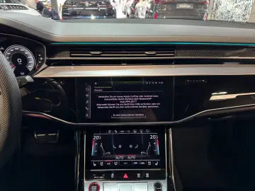 S8 4.0 TFSI quattro MATRIX~CARBON~HEADUP~360~B&O
