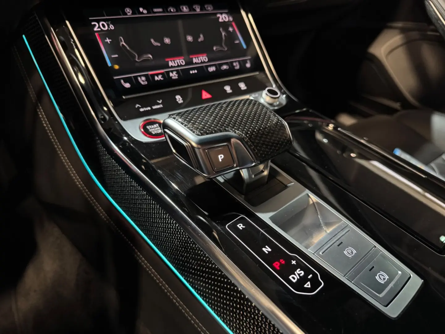 S8 4.0 TFSI quattro MATRIX~CARBON~HEADUP~360~B&O