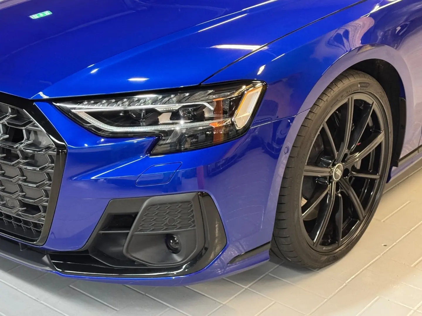 S8 4.0 TFSI quattro MATRIX~CARBON~HEADUP~360~B&O